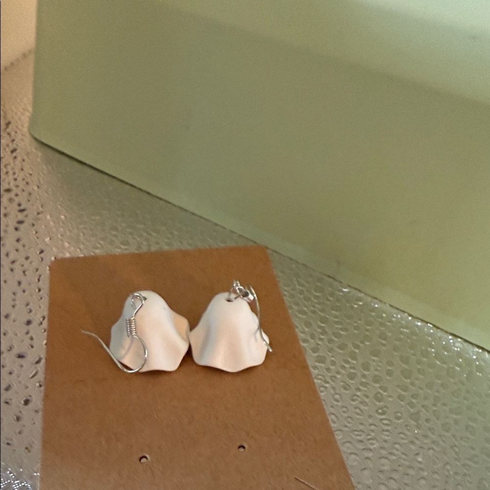 Cute Ghost Earrings​ - Picture 2 of 4